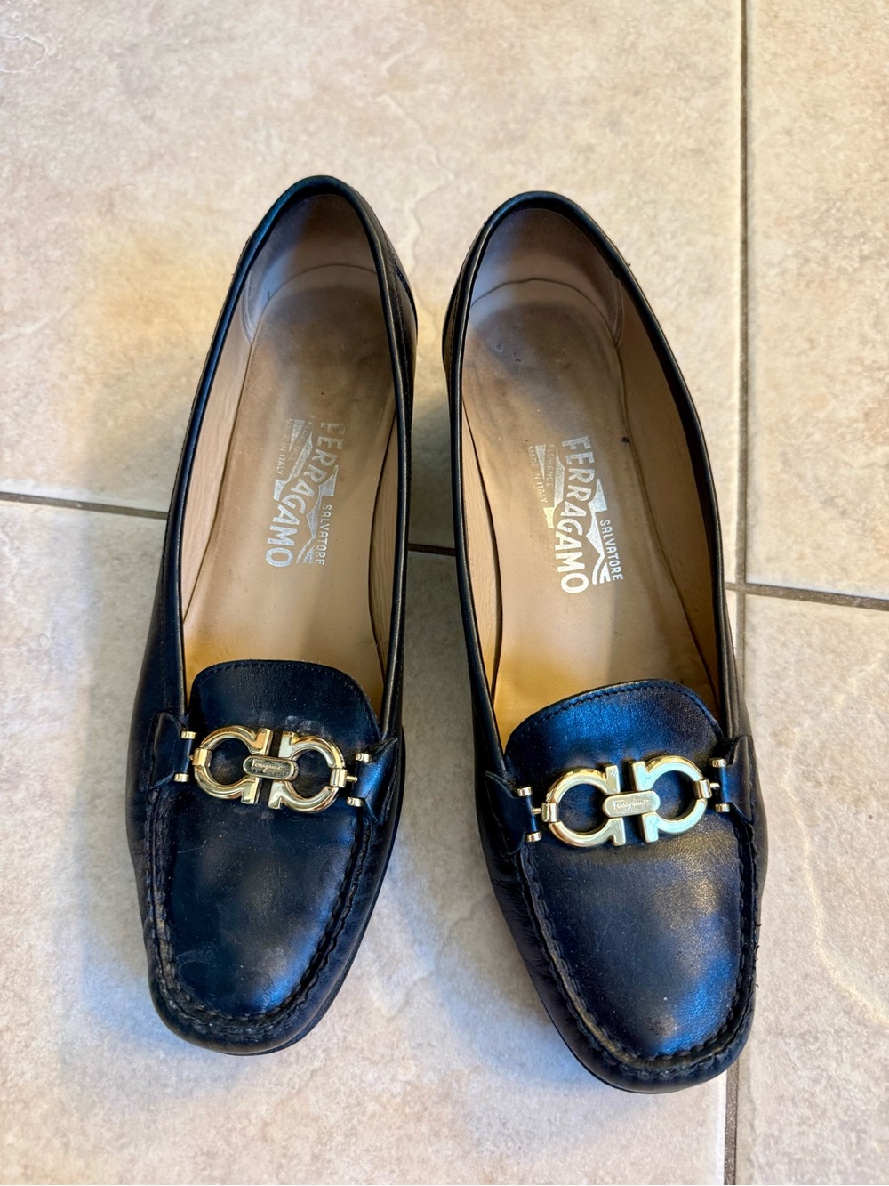 Salvatore Ferragamo Gancini Vintage Block Heel Loafers SG 1523 leather 8.5 - Picture 2 of 9